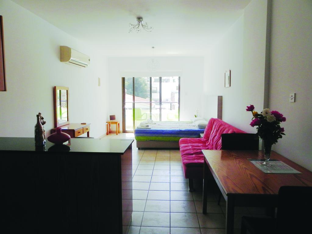 Andries Apartments Paphos Exterior foto