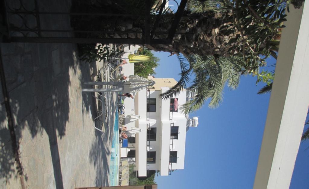 Andries Apartments Paphos Exterior foto